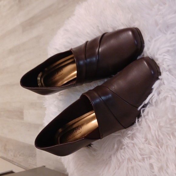 🥉🥉 3 for 25 Brown shoes